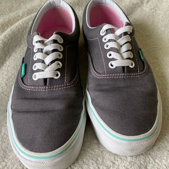 Classic Vans in grey !! - Picture 3 of 6